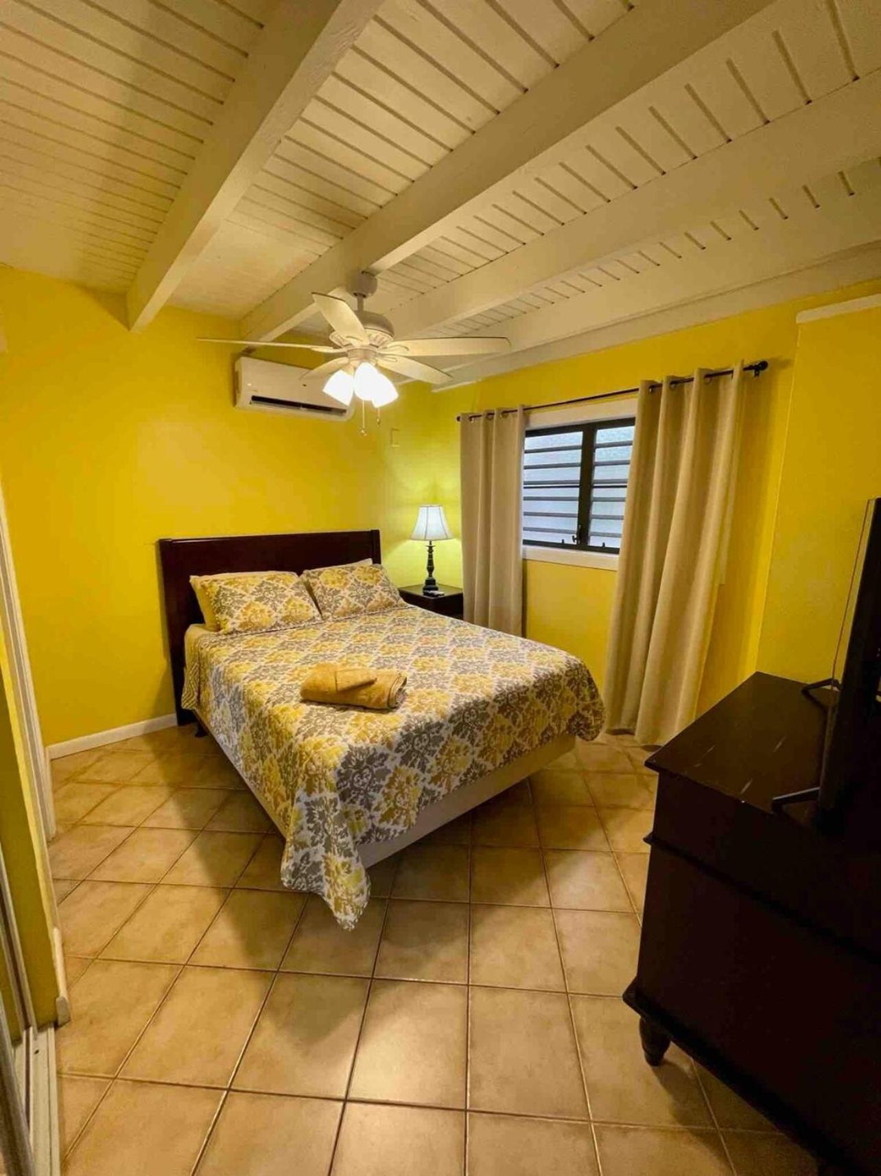 Harbor View 2Bed 1Bath Loft In Downtown Red Hook! Villa East End  Buitenkant foto